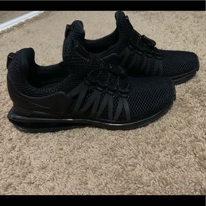 Women’s Nike Shox Gravity Triple Black